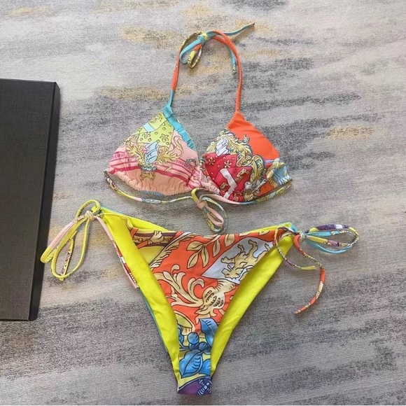 Bikini Versace - Picture 9 of 15
